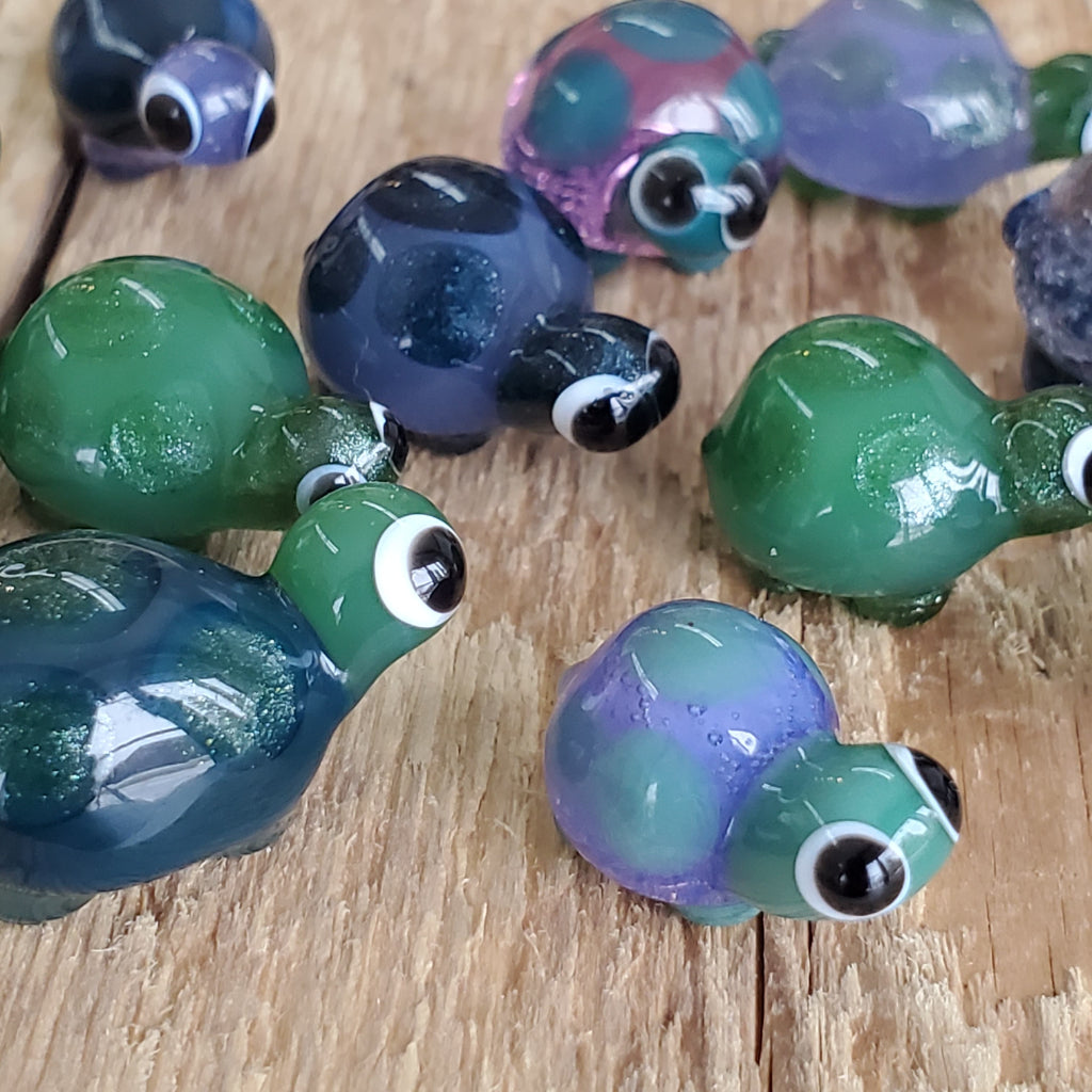 327439